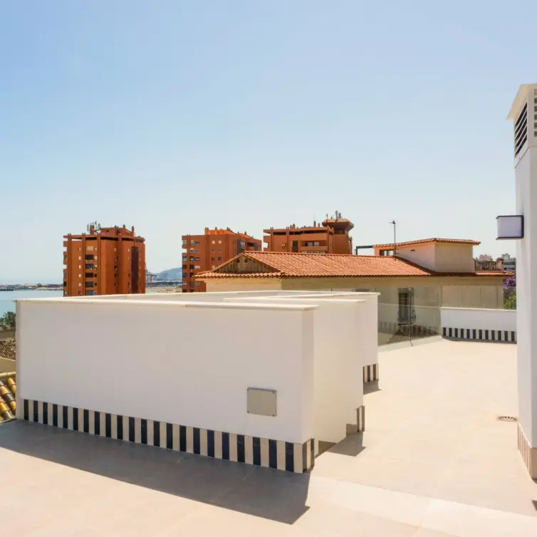 Продажа двухуровневых апартаментов в Málaga Este