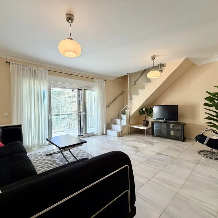 Sale of penthouse duplex in Estepona