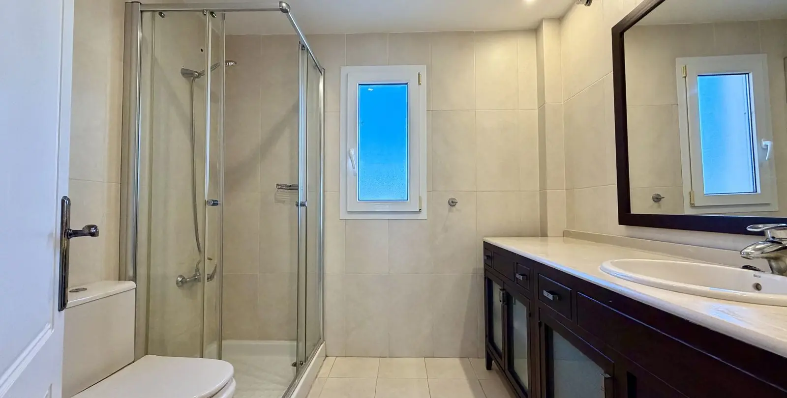Sale of penthouse duplex in Estepona 13