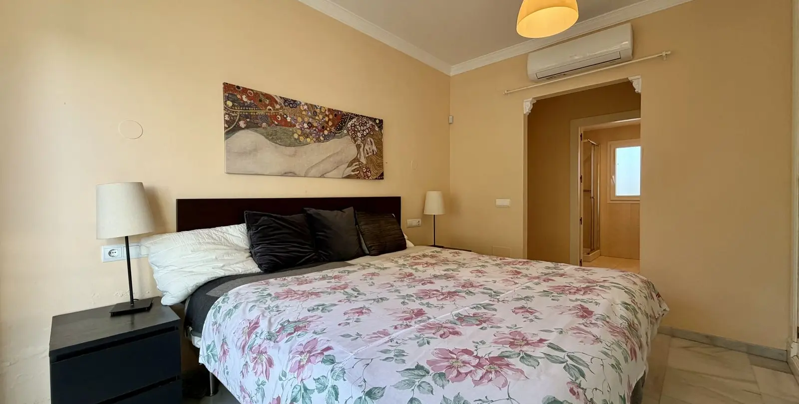 Sale of penthouse duplex in Estepona 15