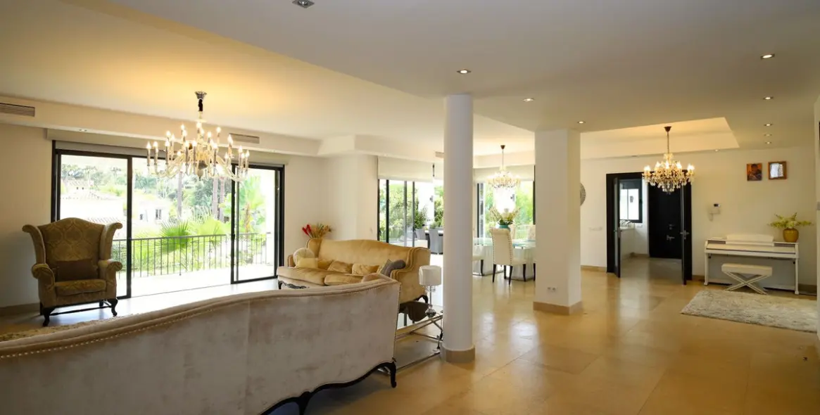 Sale of detached villa in Nueva Andalucía 7