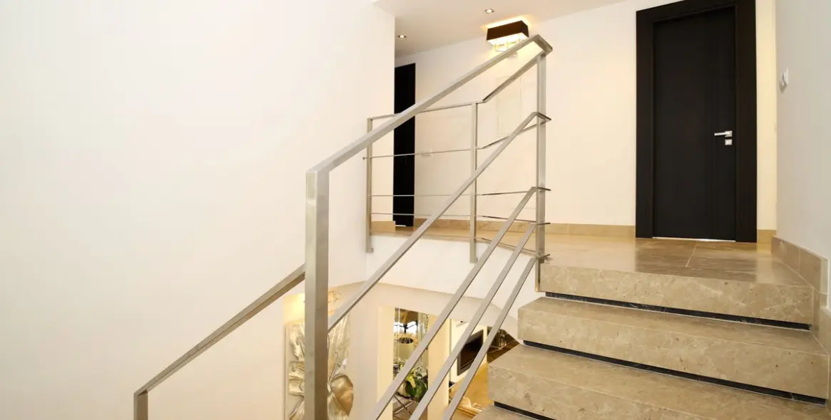 Sale of detached villa in Nueva Andalucía 22