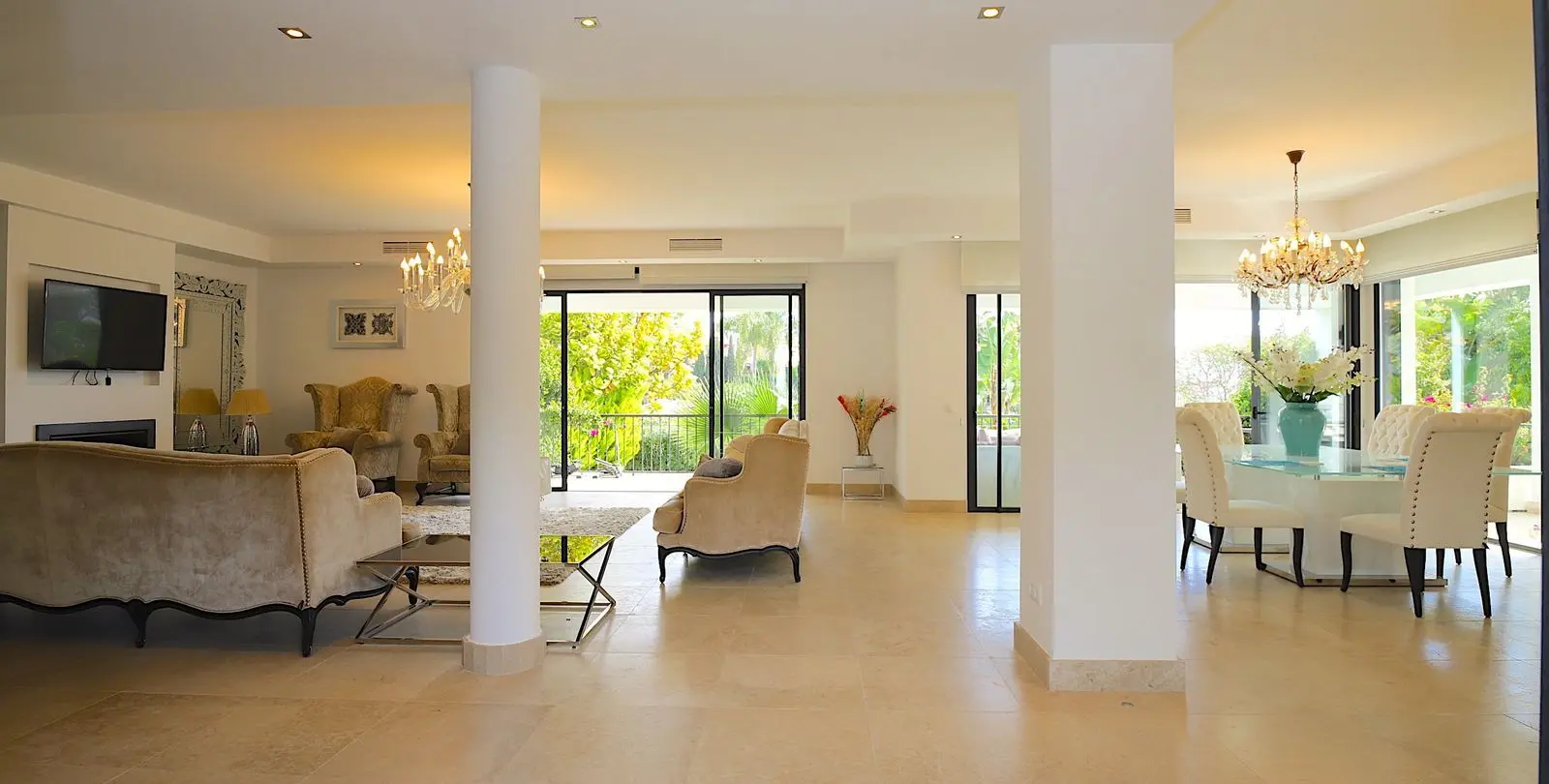Venta de villa independiente en Nueva Andalucía 6