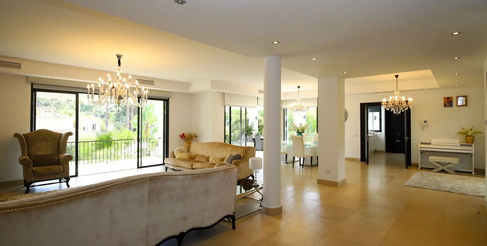 Venta de villa independiente en Nueva Andalucía 7