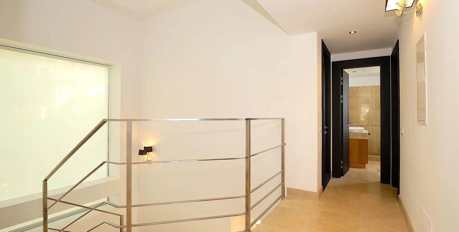 Venta de villa independiente en Nueva Andalucía 23
