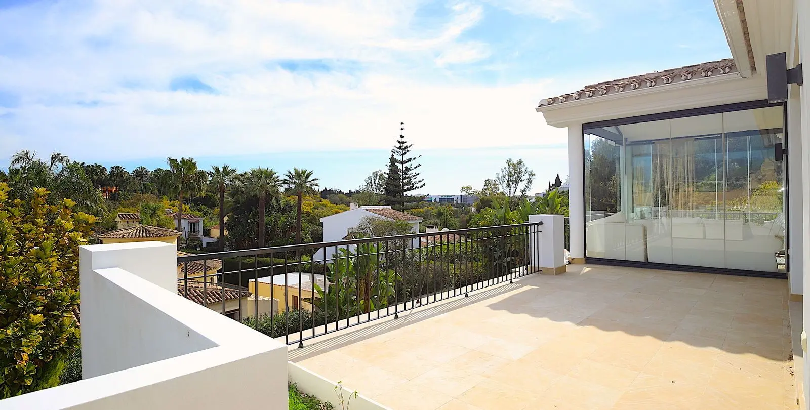 Venta de villa independiente en Nueva Andalucía 25