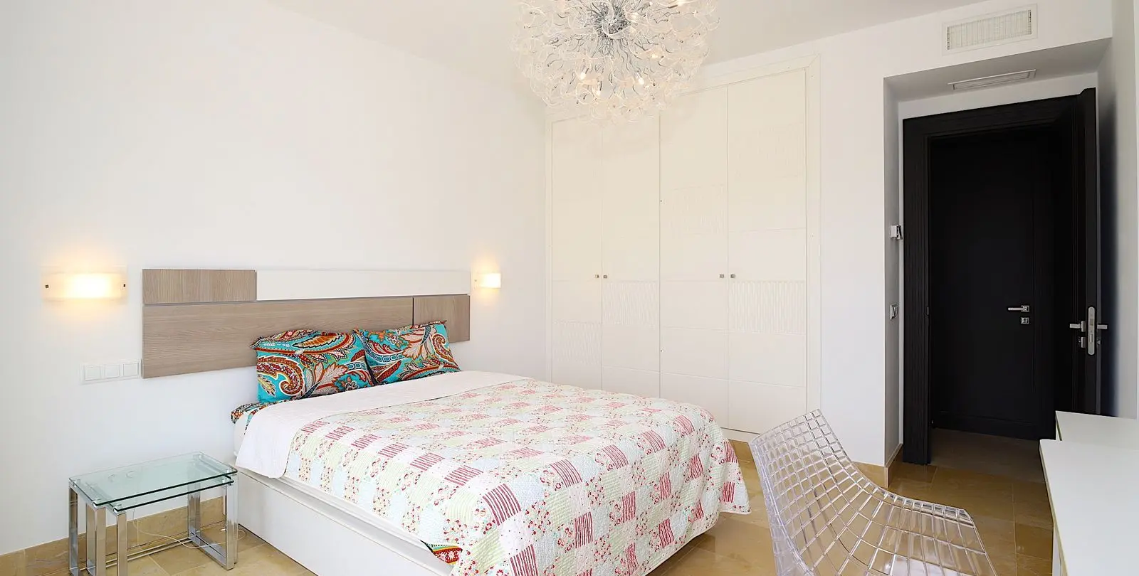 Venta de villa independiente en Nueva Andalucía 26