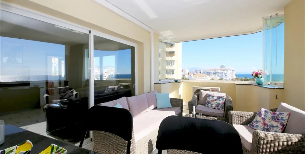 Short-term rent of middle floor apartment in Estepona 7