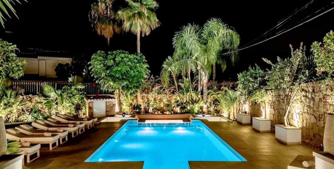 Alquiler a largo plazo de villa independiente en Nagüeles 2