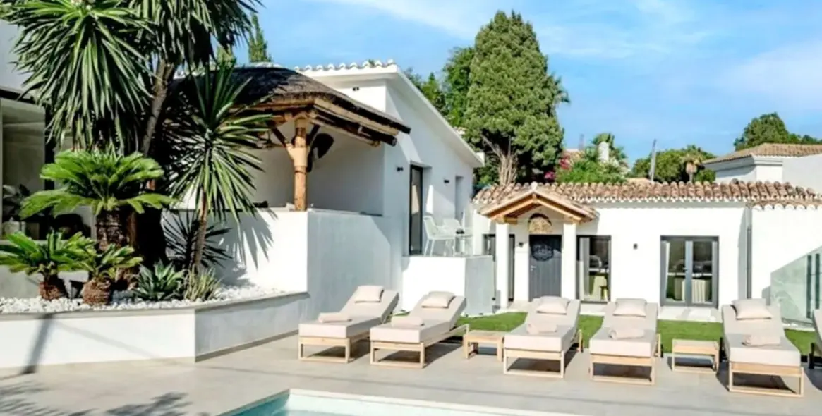 Alquiler a largo plazo de villa independiente en Nagüeles 3