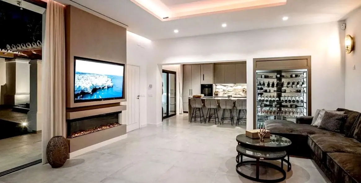 Alquiler a largo plazo de villa independiente en Nagüeles 6