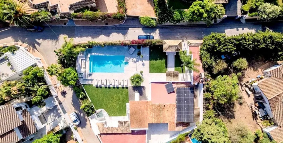 Alquiler a largo plazo de villa independiente en Nagüeles 13