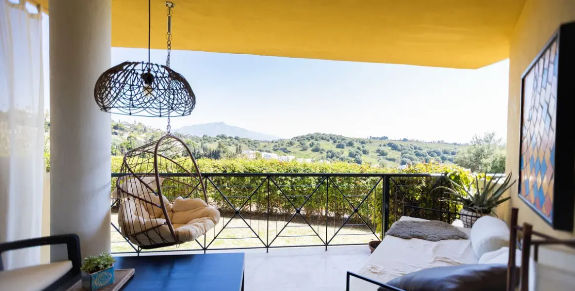 Sale of middle floor apartment in Bel Air 1