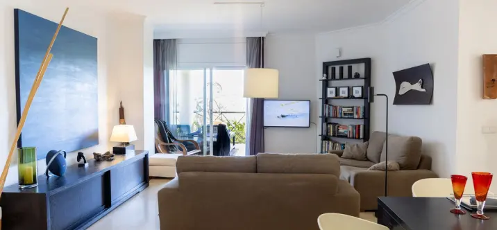 Venta de apartamento en planta media en Bel Air 2