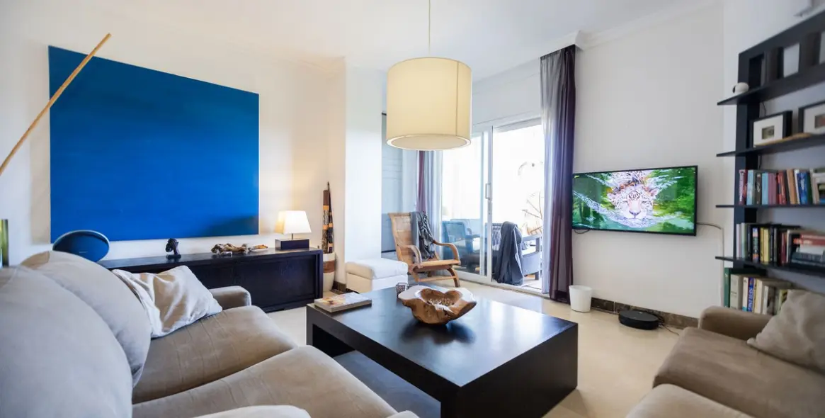 Sale of middle floor apartment in Bel Air 5