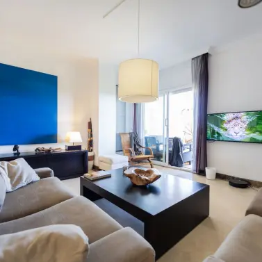 Venta de apartamento en planta media en Bel Air