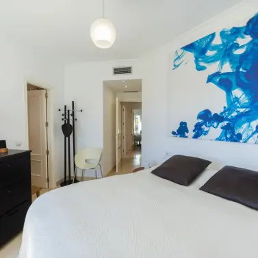 Venta de apartamento en planta media en Bel Air