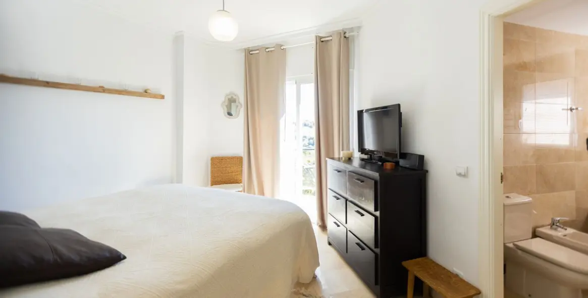 Sale of middle floor apartment in Bel Air 7