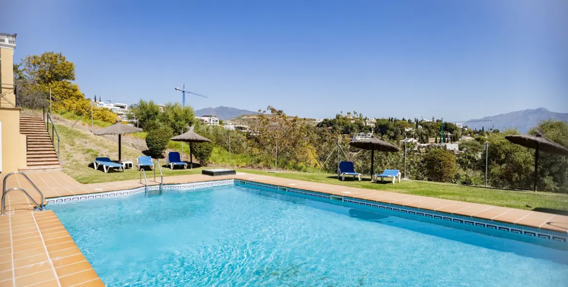 Sale of middle floor apartment in Bel Air 16