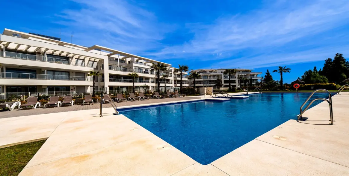 Продажа апартаментов на первом этаже в El Faro 3