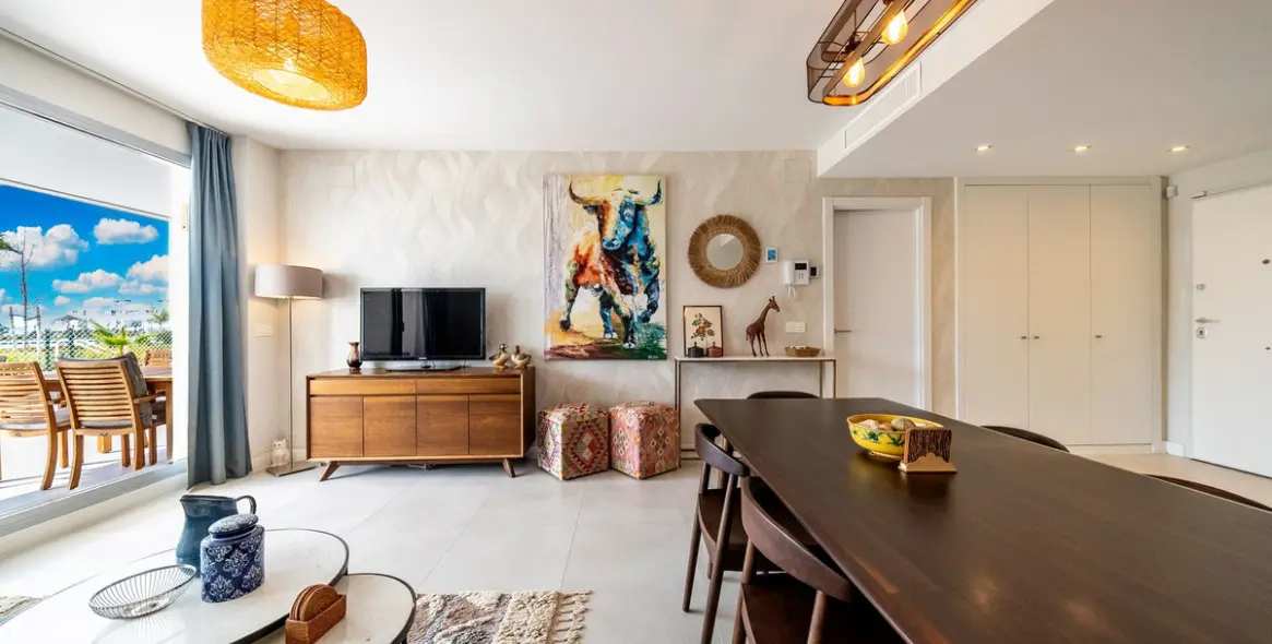 Продажа апартаментов на первом этаже в El Faro 19