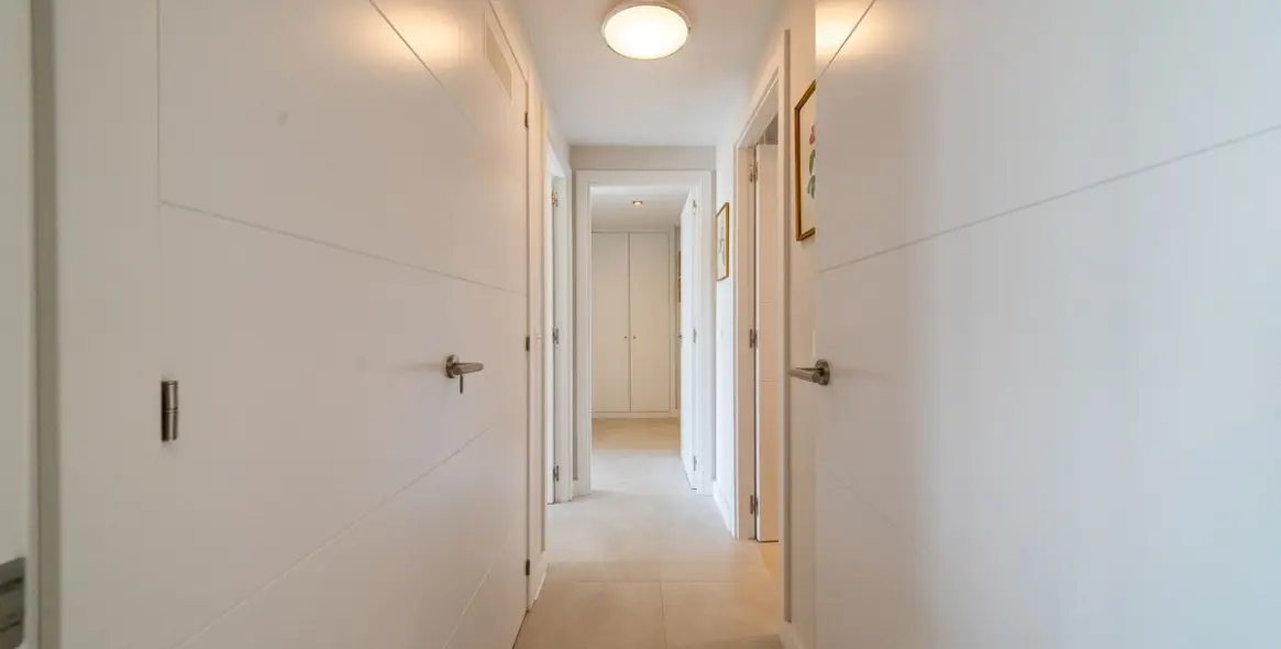 Продажа апартаментов на первом этаже в El Faro 20