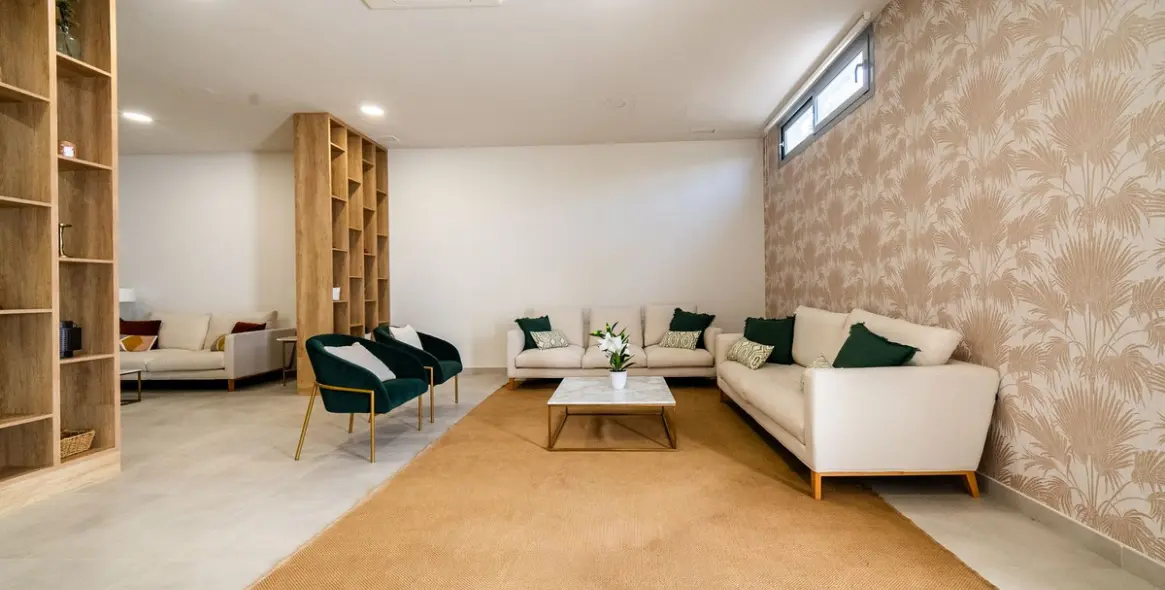 Продажа апартаментов на первом этаже в El Faro 32