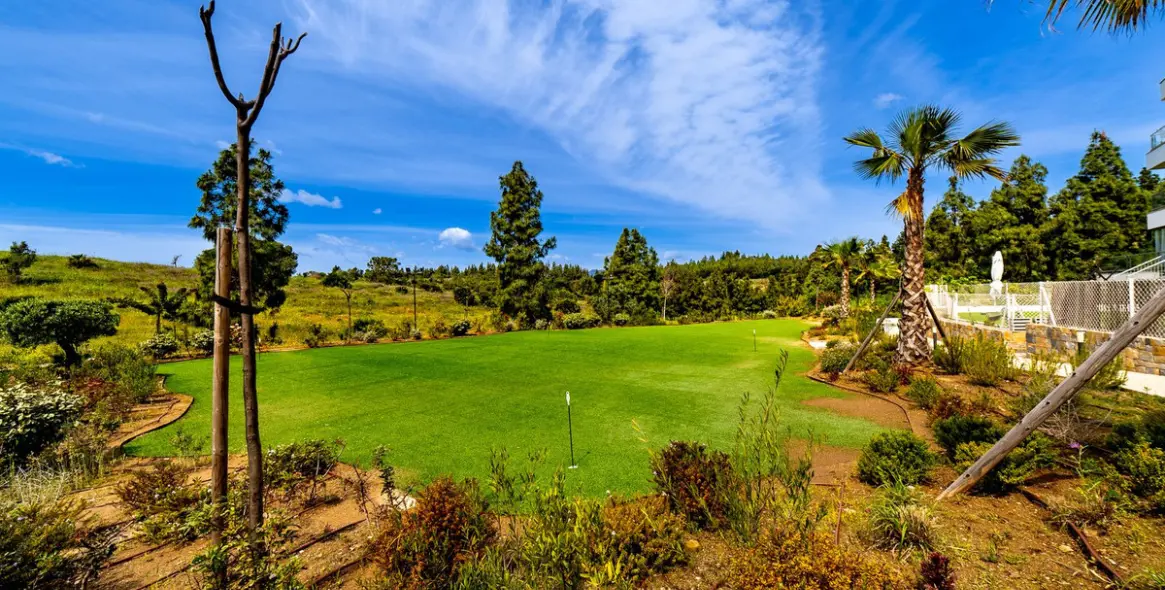 Продажа апартаментов на первом этаже в El Faro 45