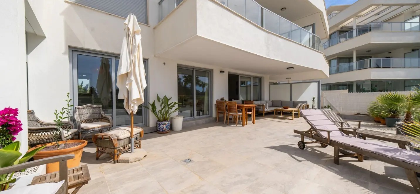 Sale of ground floor apartment in El Faro 1