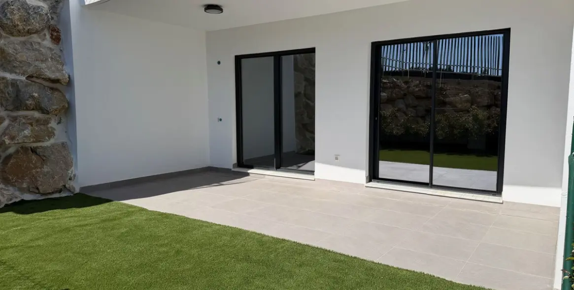 Продажа апартаментов на первом этаже в Mijas Costa 2