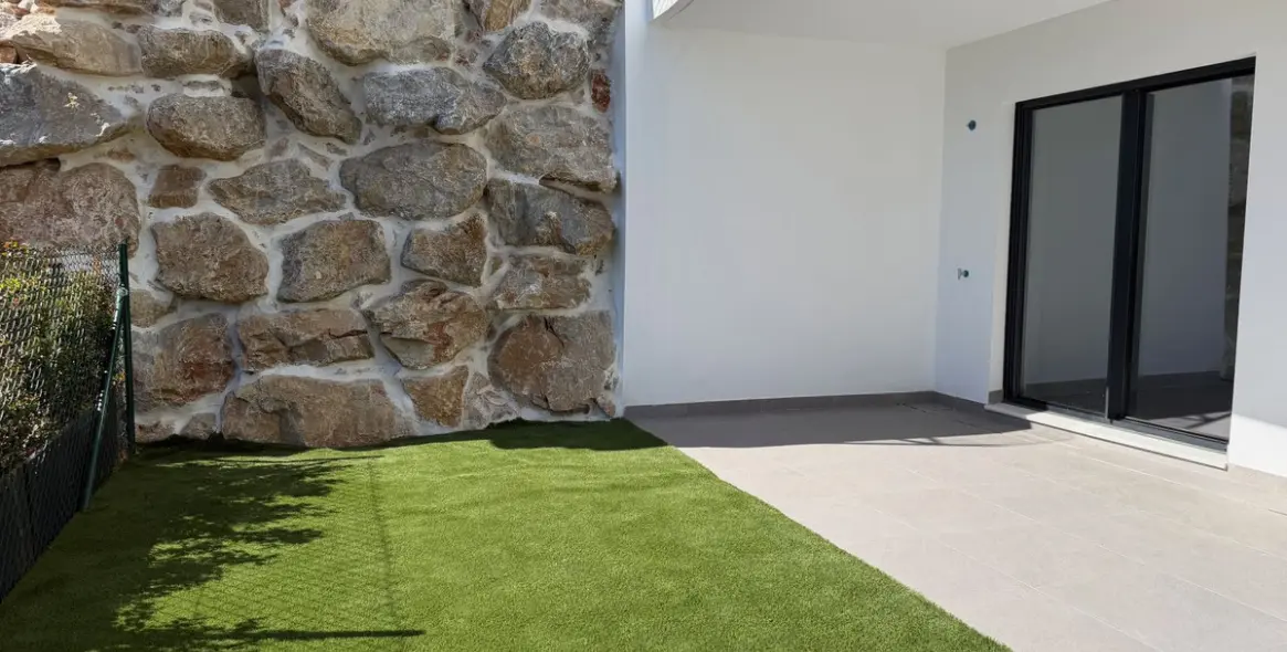 Продажа апартаментов на первом этаже в Mijas Costa 3