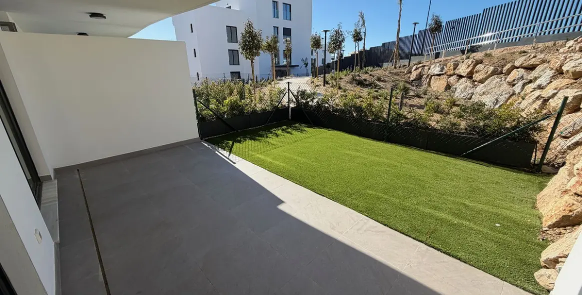 Продажа апартаментов на первом этаже в Mijas Costa 4