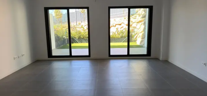 Продажа апартаментов на первом этаже в Mijas Costa 4