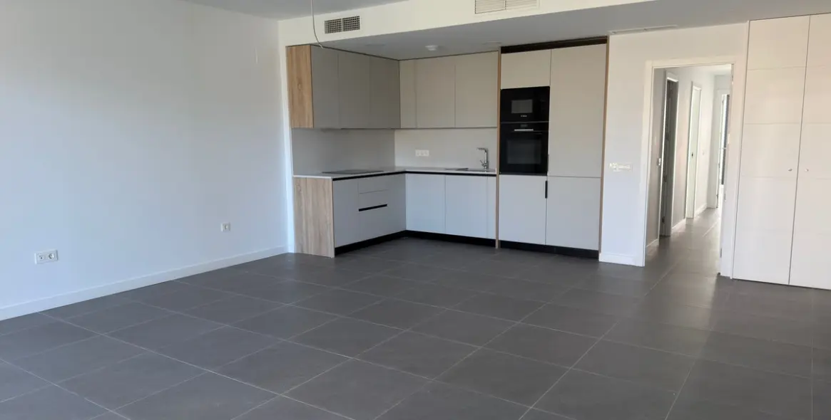 Продажа апартаментов на первом этаже в Mijas Costa 6