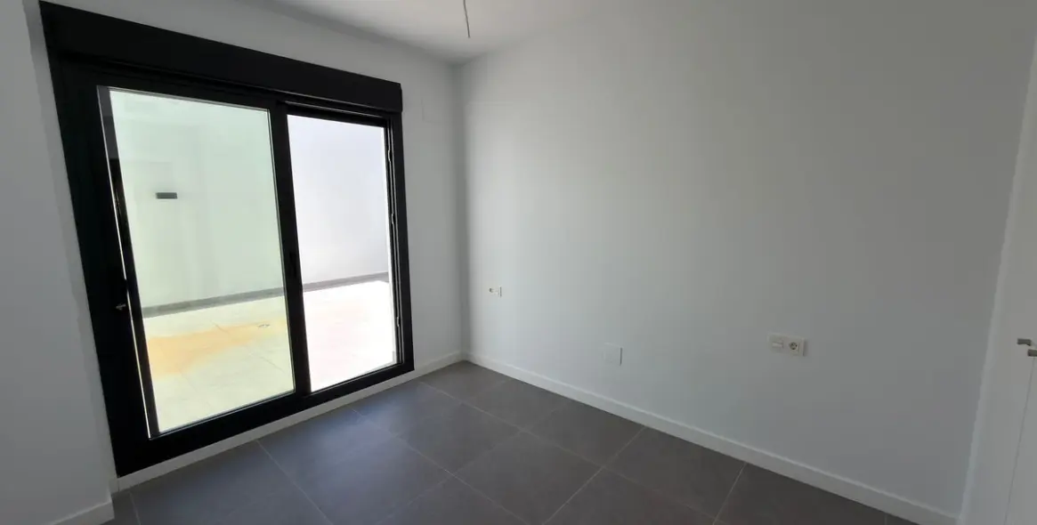 Продажа апартаментов на первом этаже в Mijas Costa 13