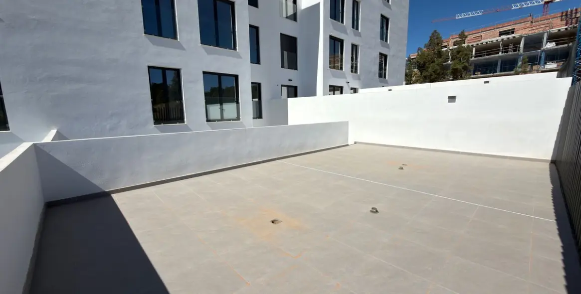 Продажа апартаментов на первом этаже в Mijas Costa 17