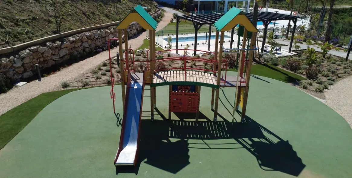 Sale of ground floor apartment in Mijas Costa 33