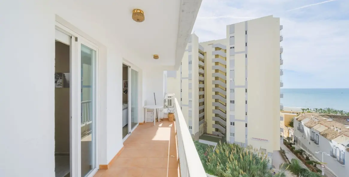Sale of middle floor apartment in Benalmadena Costa 3