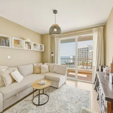 Sale of middle floor apartment in Benalmadena Costa