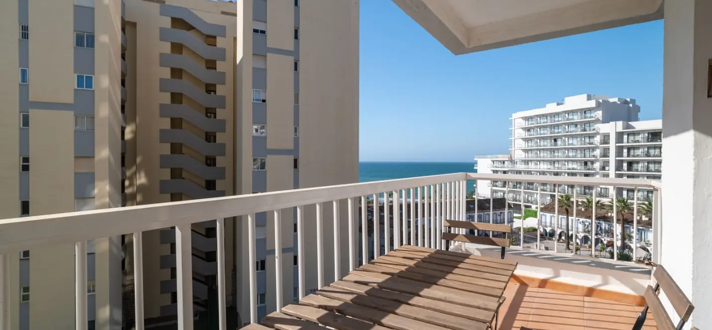 Продажа апартаментов на среднем этаже в Benalmadena Costa 0