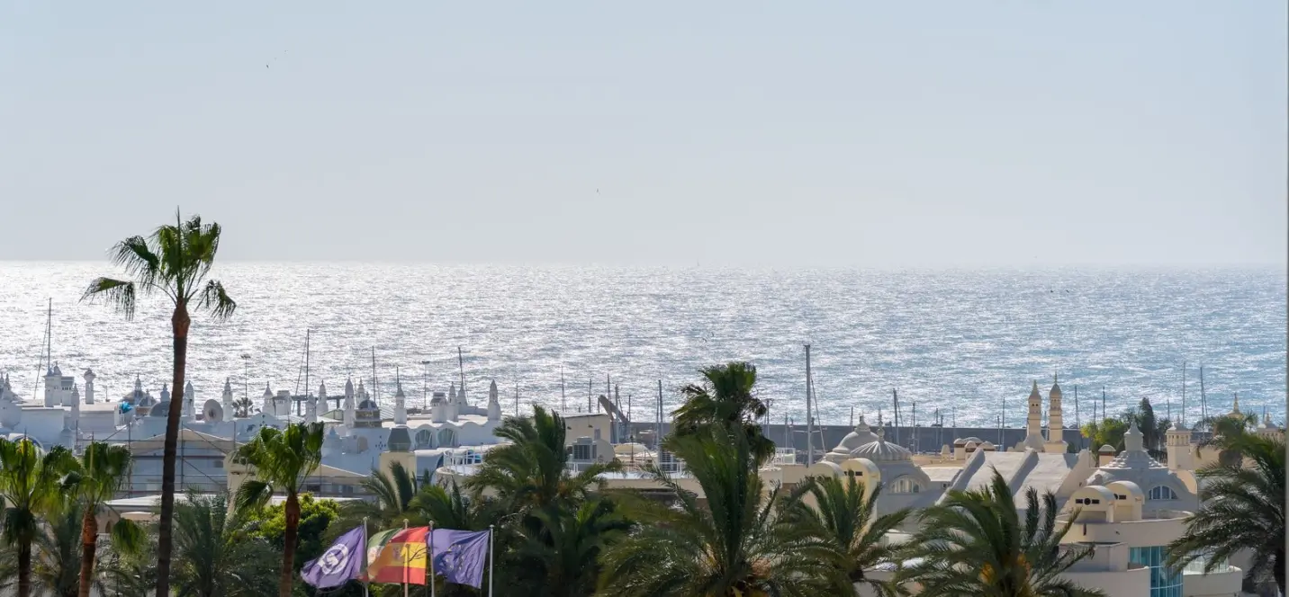Продажа апартаментов на среднем этаже в Benalmadena Costa 1