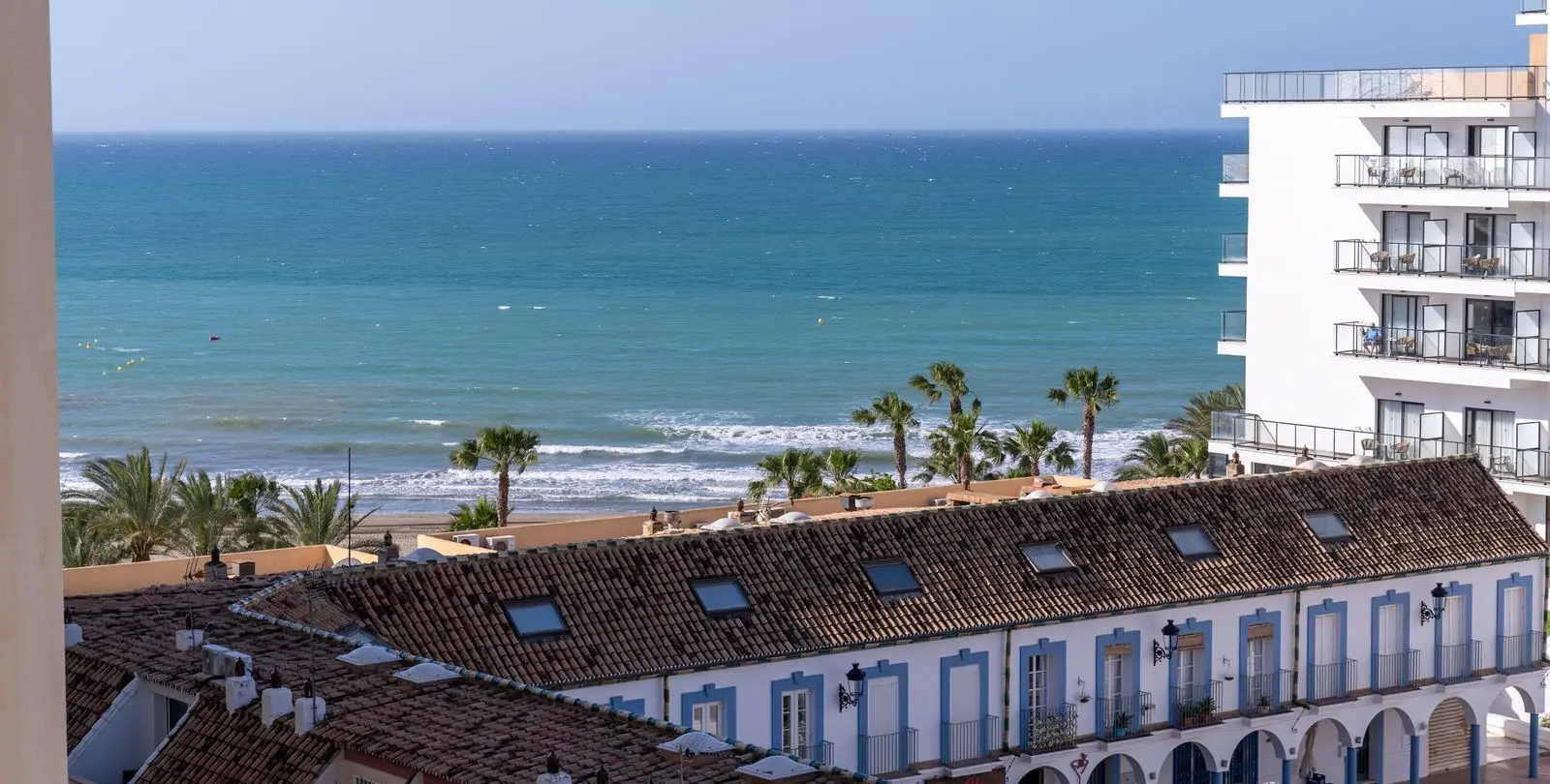 Sale of middle floor apartment in Benalmadena Costa 4