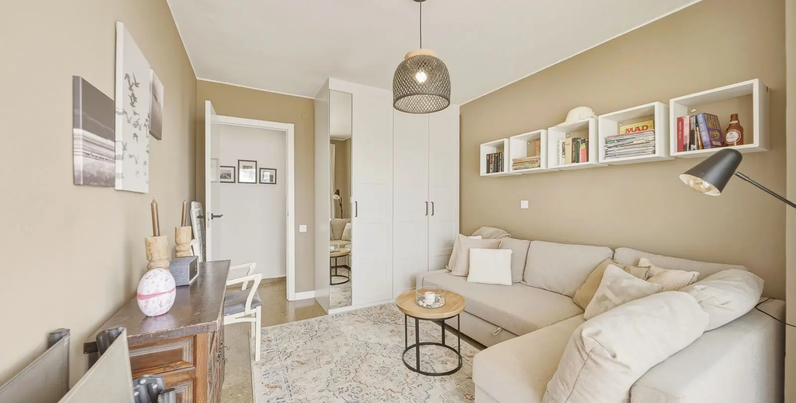 Sale of middle floor apartment in Benalmadena Costa 12