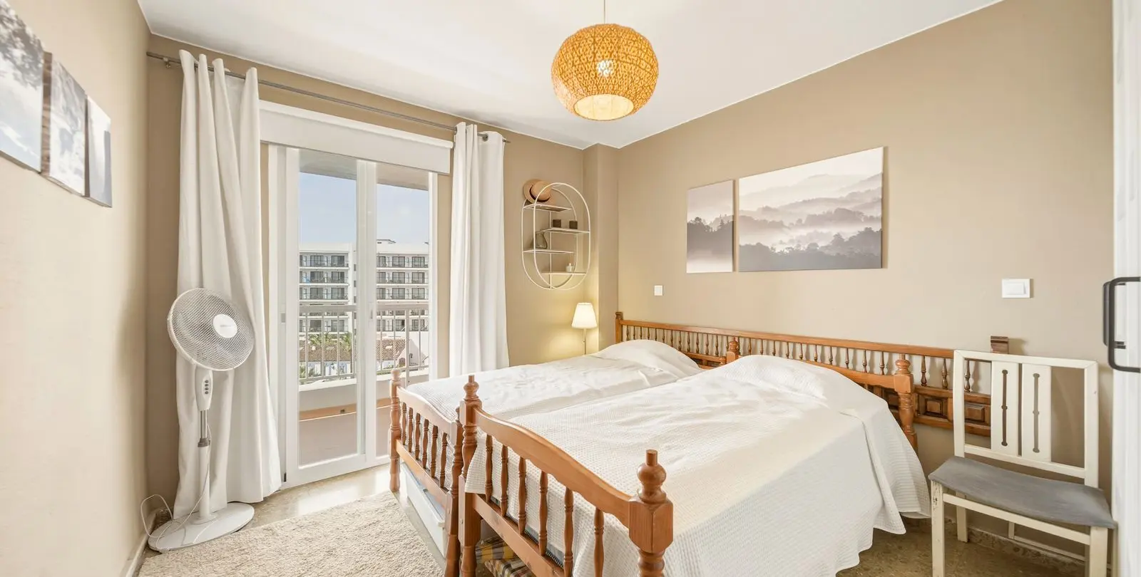 Sale of middle floor apartment in Benalmadena Costa 14
