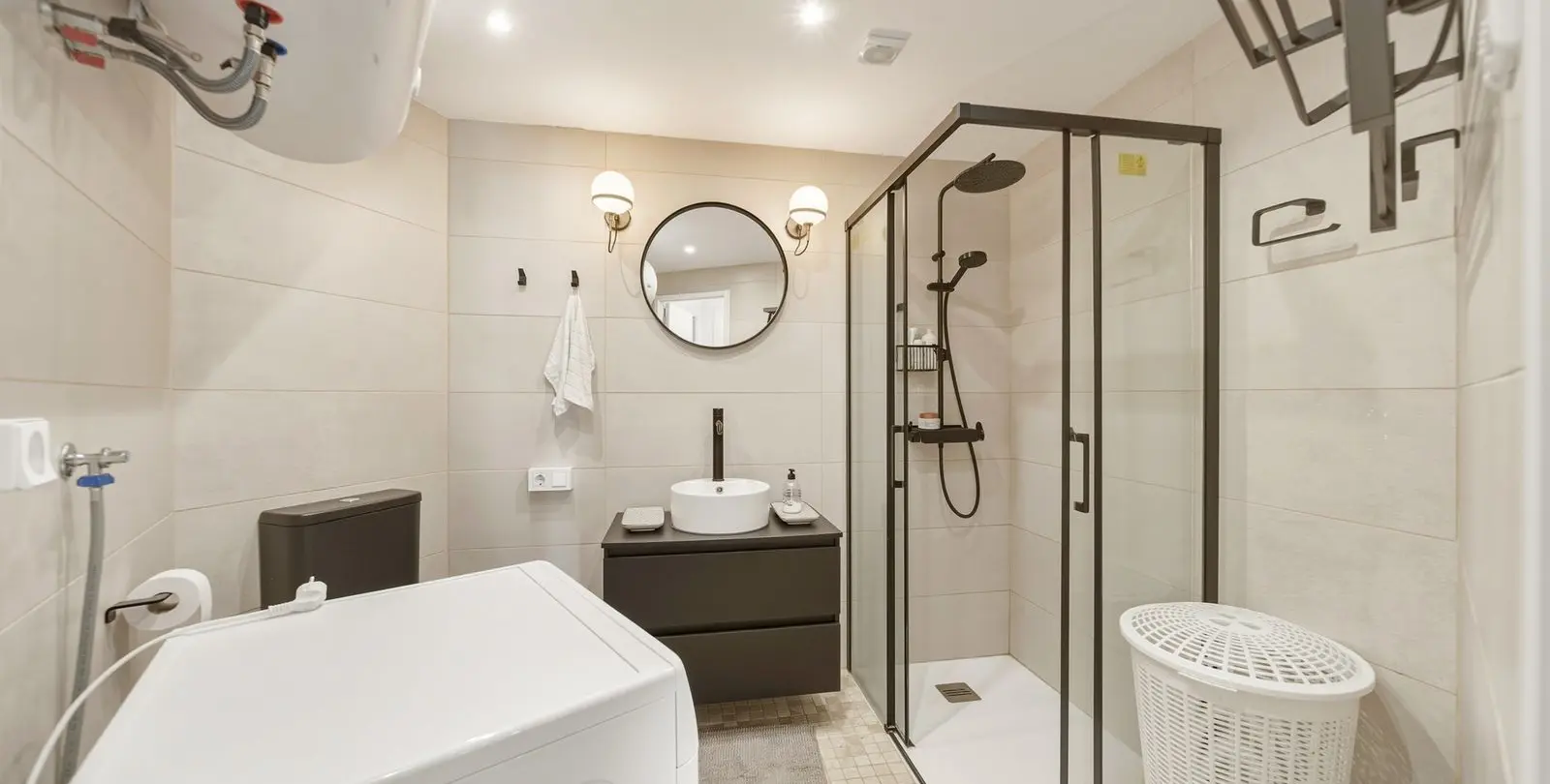 Sale of middle floor apartment in Benalmadena Costa 16