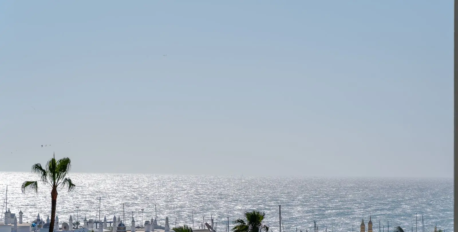 Sale of middle floor apartment in Benalmadena Costa 30