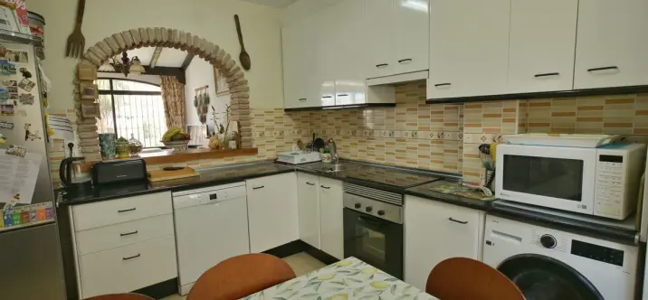 Продажа таунхауса в Calahonda 4