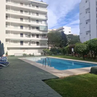 Sale of middle floor apartment in Marbella