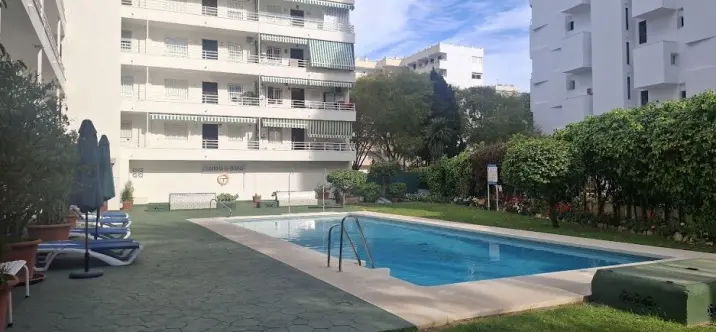 Sale of middle floor apartment in Marbella 0