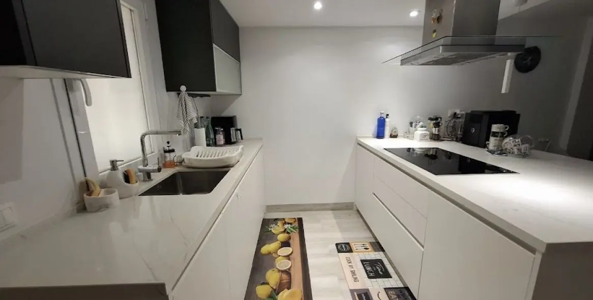 Sale of middle floor apartment in Marbella 2